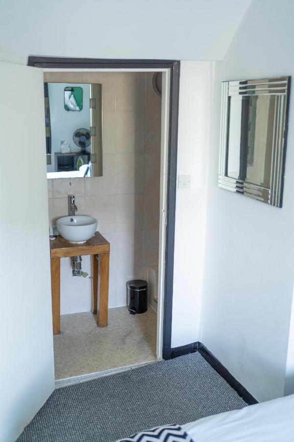 Ocean Breeze Rooms Brighton Екстериор снимка