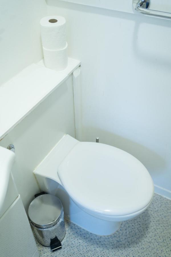 Ocean Breeze Rooms Brighton Екстериор снимка